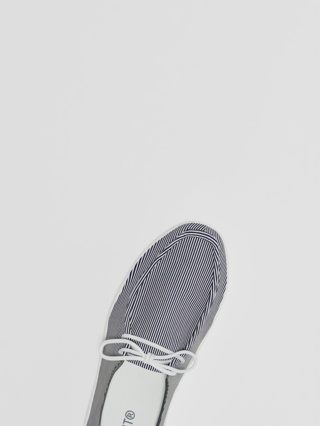 The Lusha Blue and White Line Stripes